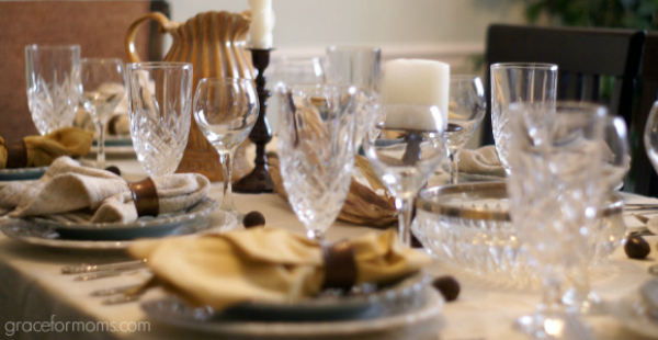 Thanksgiving Table 1