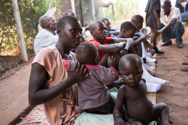 20150316_uganda-jigger-clinic_0356